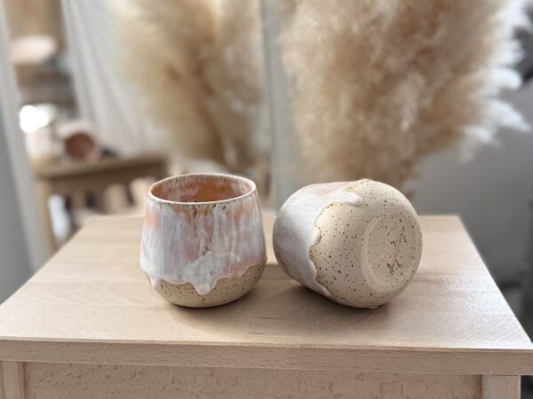 Skodelica brez ročaja